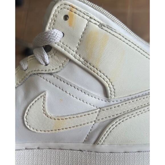 Nike Air Jordan 1 Mid GS White Yellow Youth Size 3.5Y FD8780-181 - Picture 9 of 10